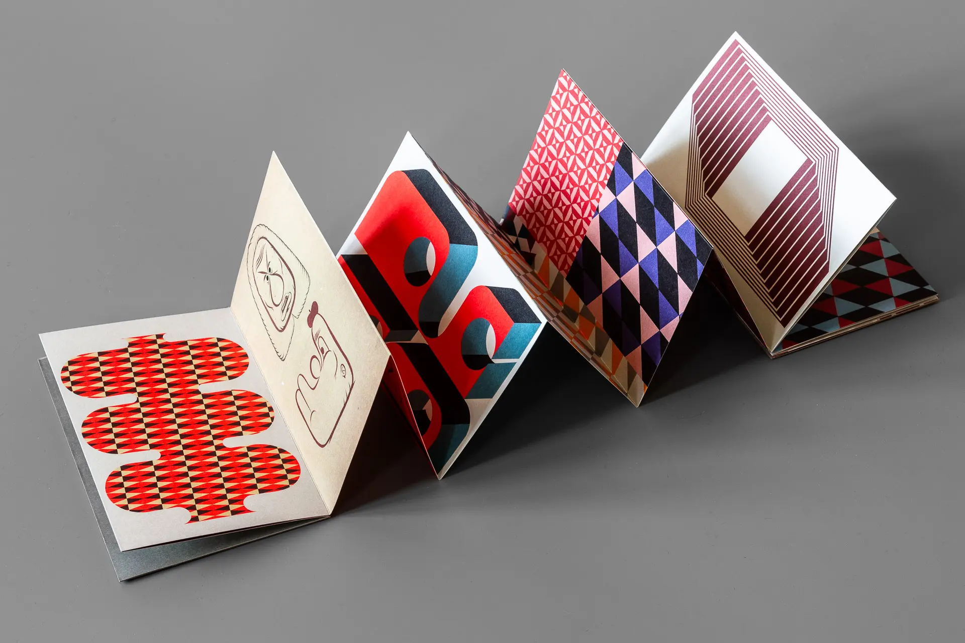 Barry_McGee_Im-Listening_perrotin-2-leporello
